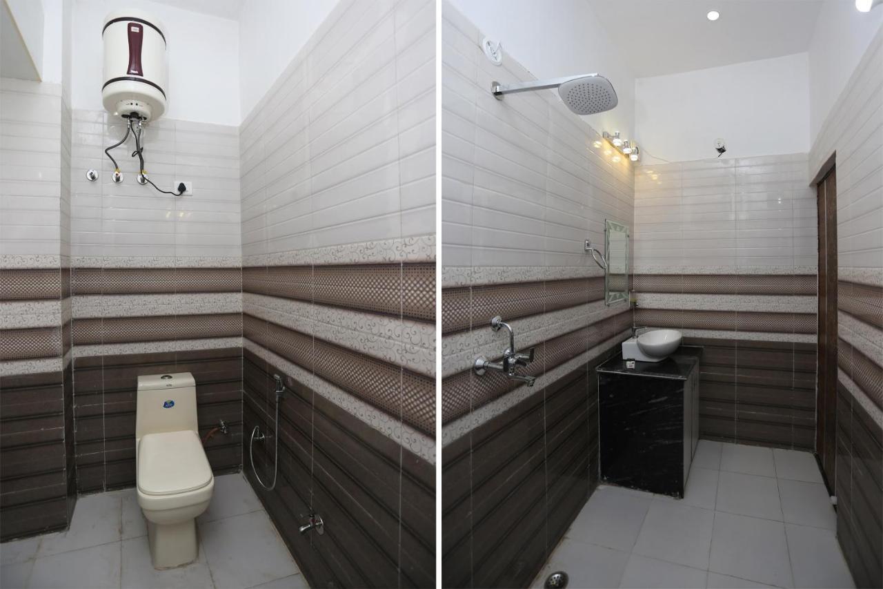 Hotel Rest Palace Агра Екстериор снимка